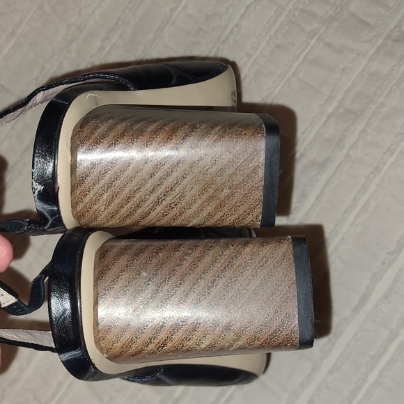 ESCADA☆Leather Sling back pump - Picture 9 of 10